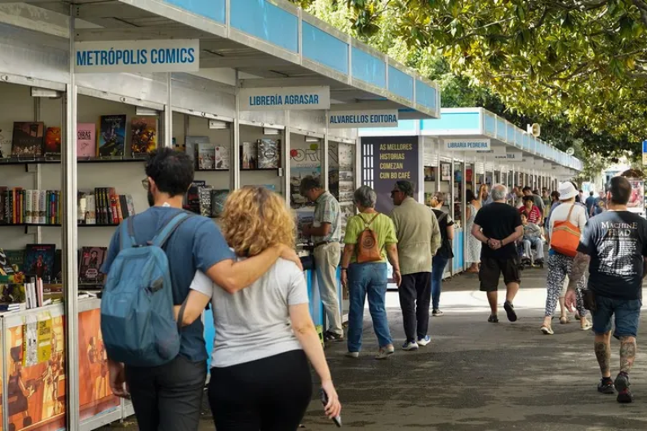 La Feria del Libro de A Coruña se despide con cerca de 200.000 visitantes y casi 350.000 euros de facturación